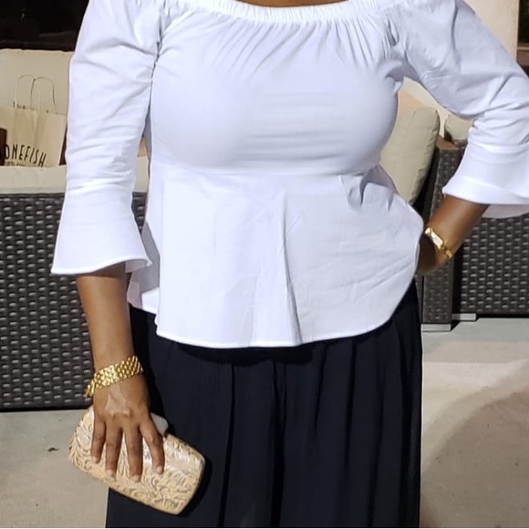 Moa Moa White Off-Shoulder Blouse - Picture 2 of 11